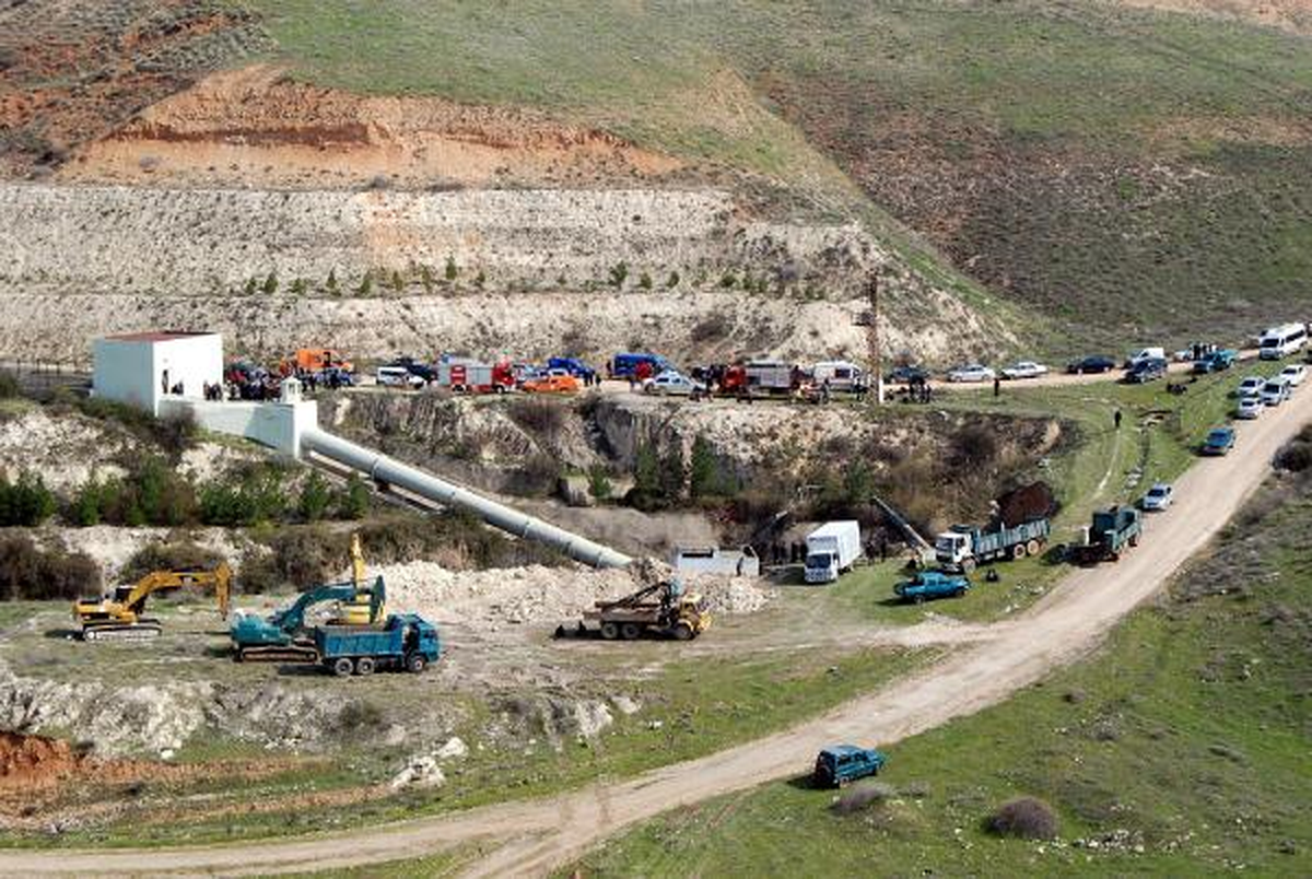 Baraj Tünelinde Göçük Altında Kalan 2 Kişi Aranıyor (2)