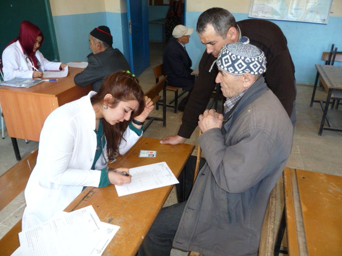 Beyşehir\'de Gönüllü Hekimlerden Ücretsiz Sağlık Taraması