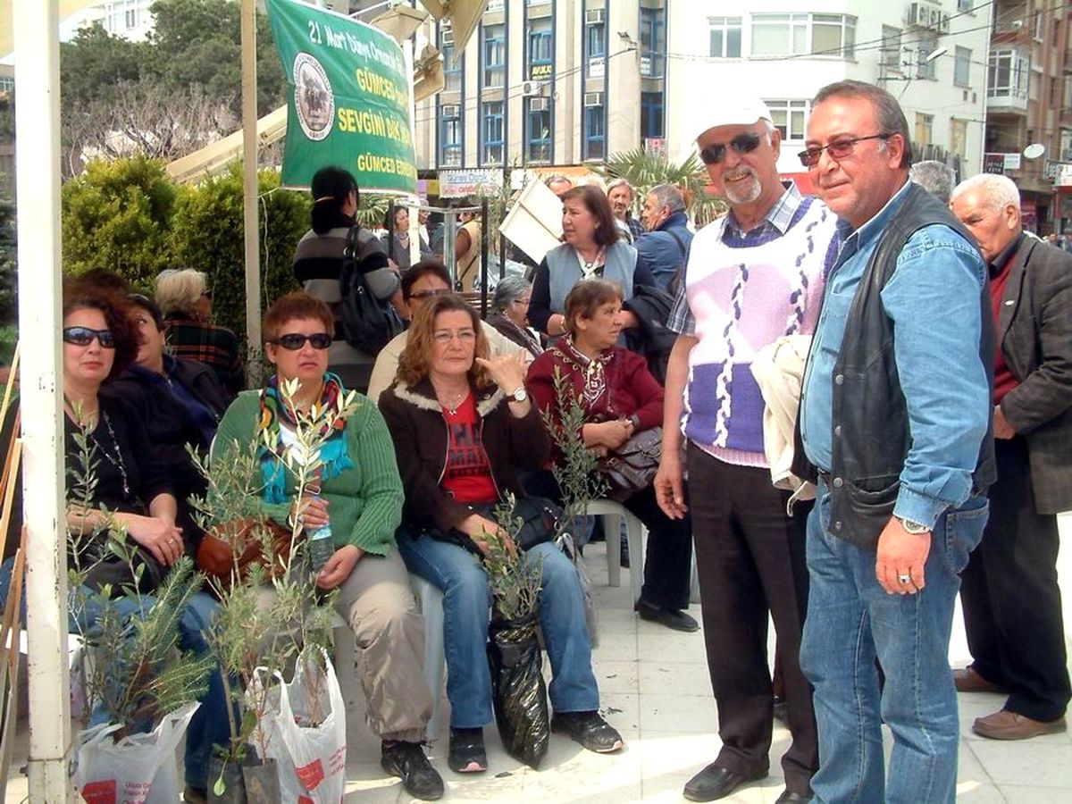 Burhaniye\'de Ağaç Bayramı