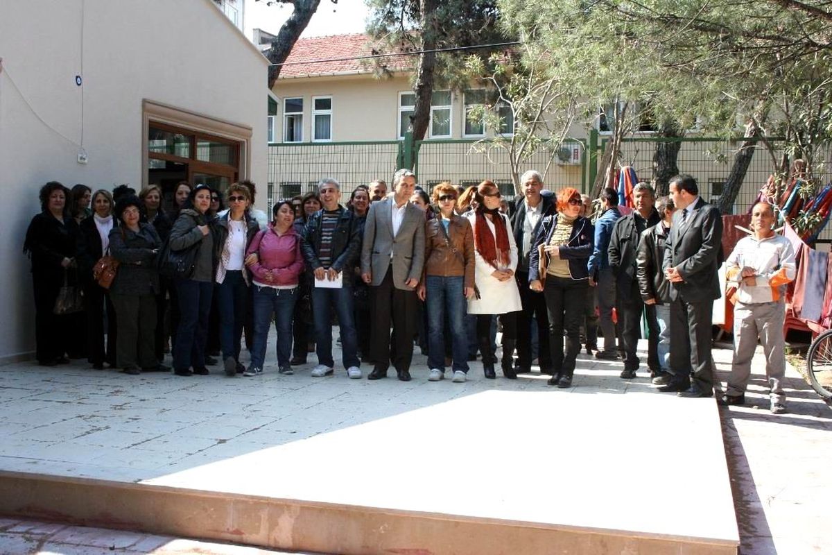 Burhaniye\'de Eğitimiş\'ten 4+4+4 Protestosu