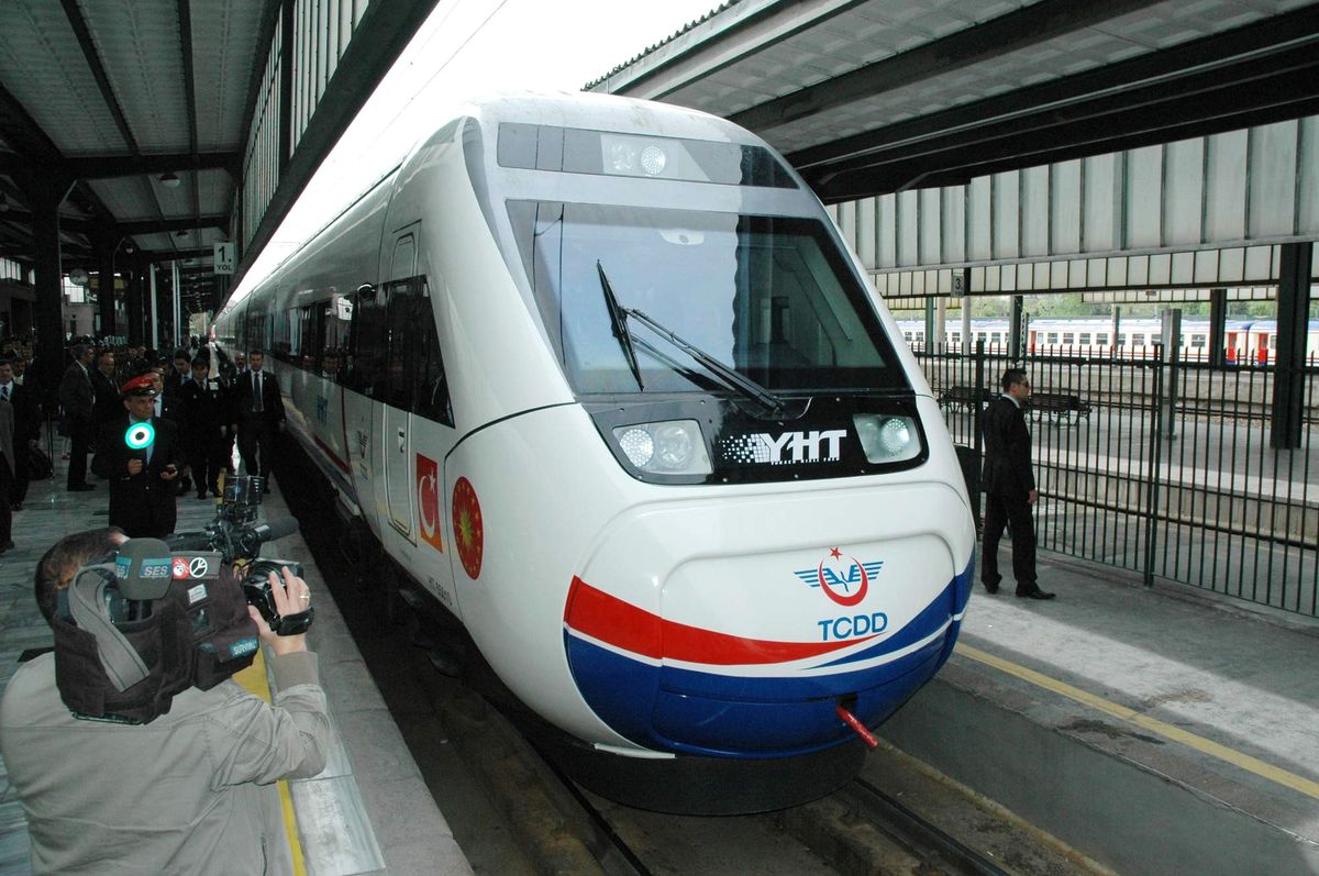 Bursa\'da Hızlı Tren Çalışmaları Fiilen Başladı