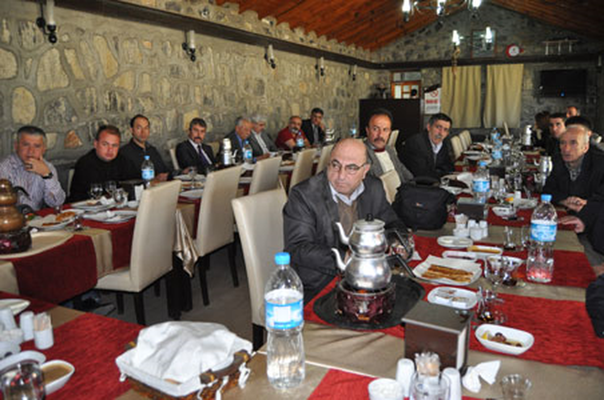 Çat. Muhtarlarla Toplantı Yaptı
