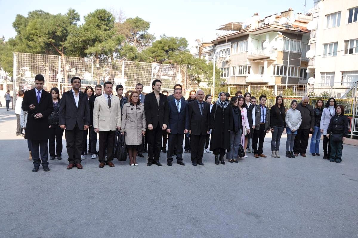 Dünya Tiyatrolar Günü Manisa'da Kutlandı