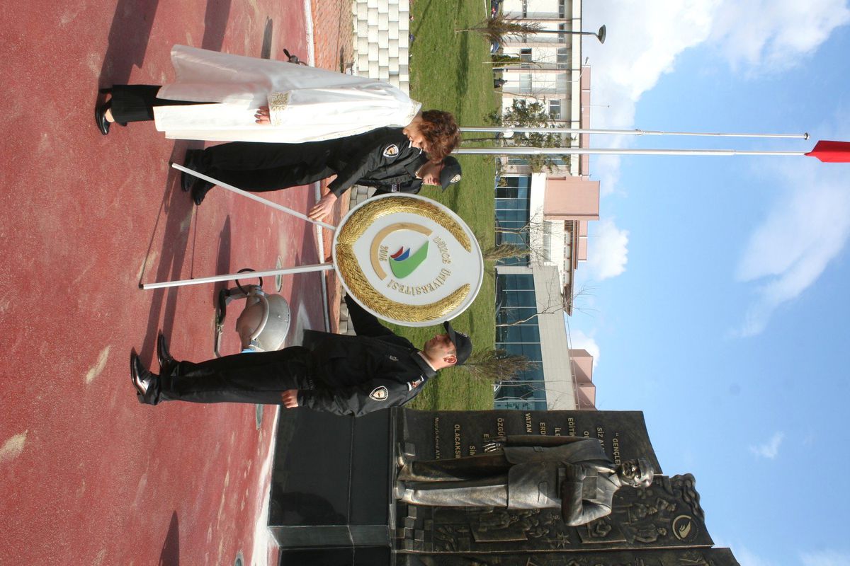 Düzce Üniversitesi 6 Yaşında