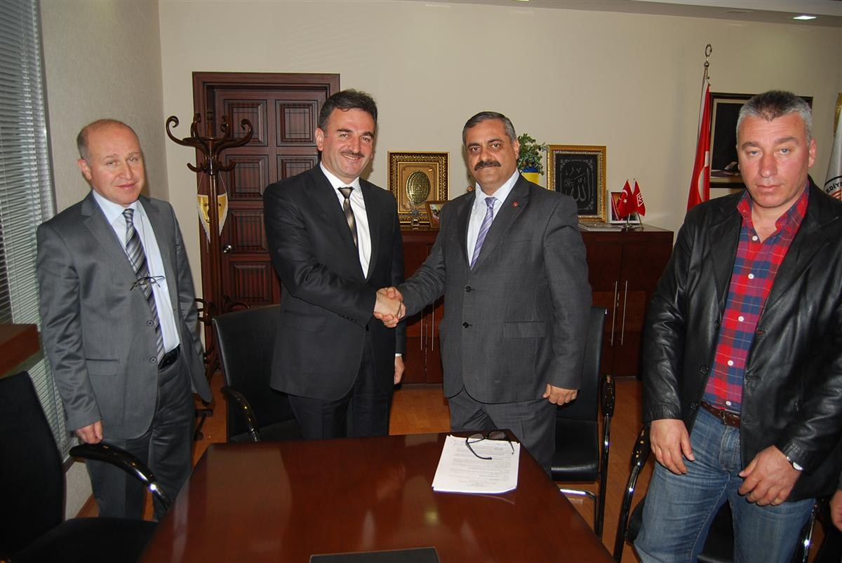Gemlik Belediyesi\'nde Toplu Sözleşme Sevinci