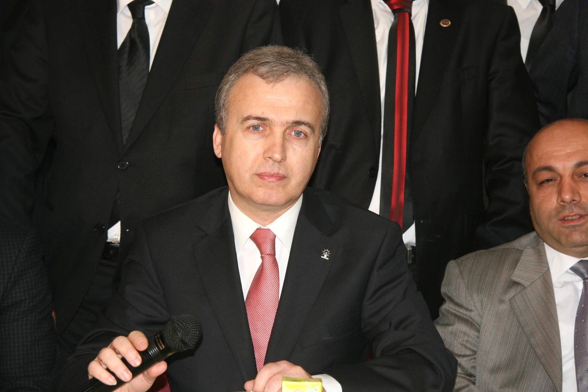 Hamdi Uçar Adaylığını Açıkladı