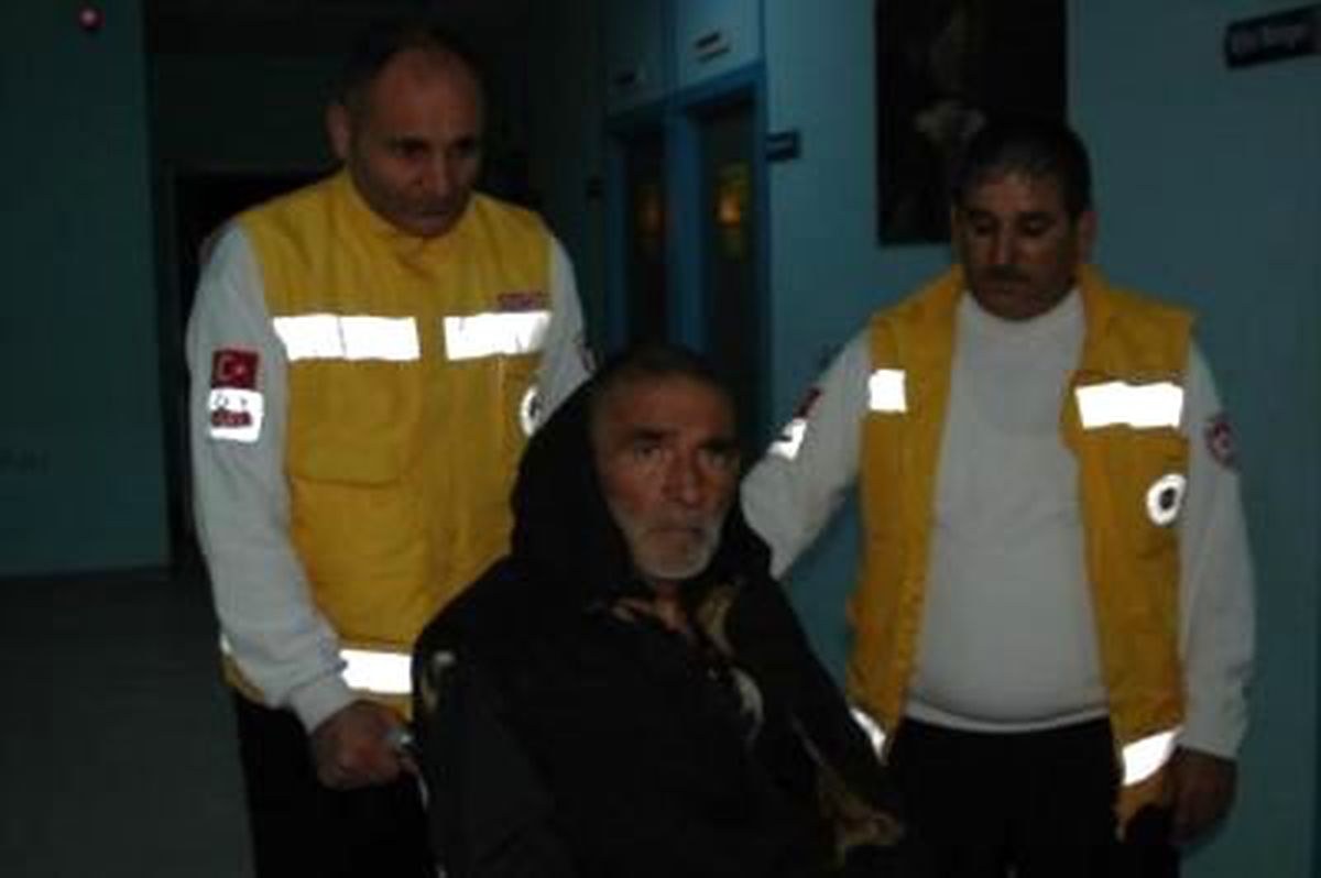 İdlip\'te Yaralanan 5 Suriyeli, Hatay\'a Getirildi (2)