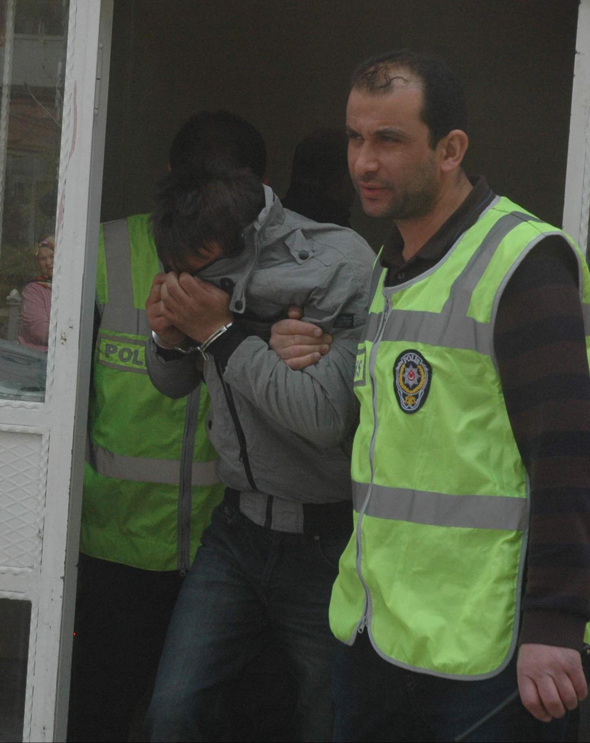 İki Saatte 8 İş Yeri Soydu
