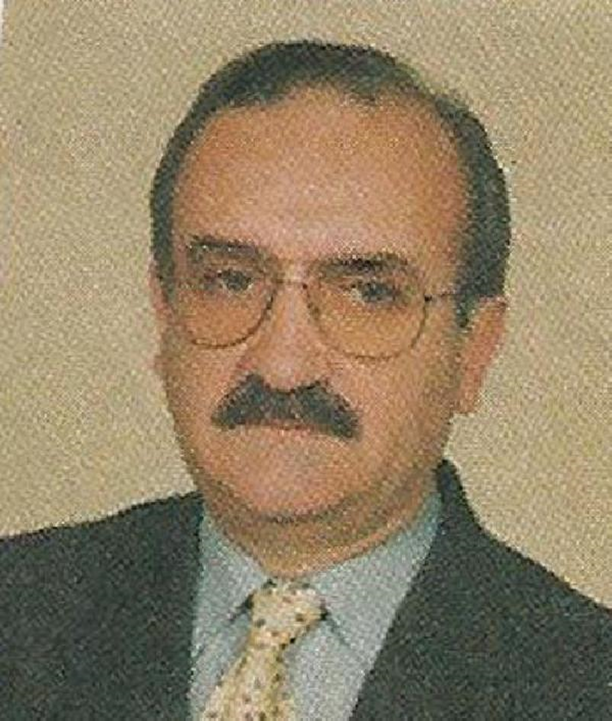 Babasının Mezarı Başında İntihar Etti