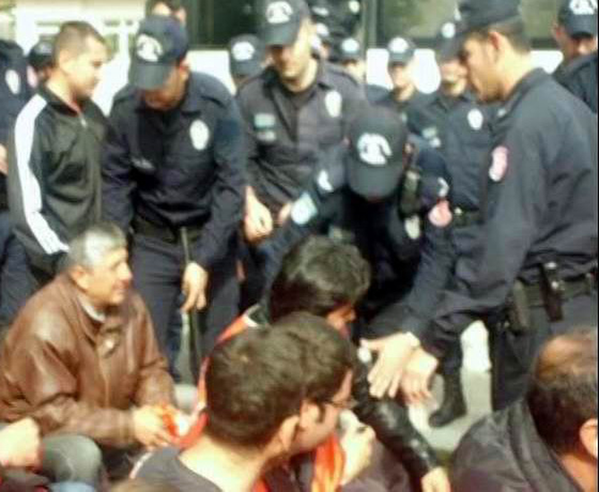 İşten Çıkartılan İşçilere Çadır Gözaltısı