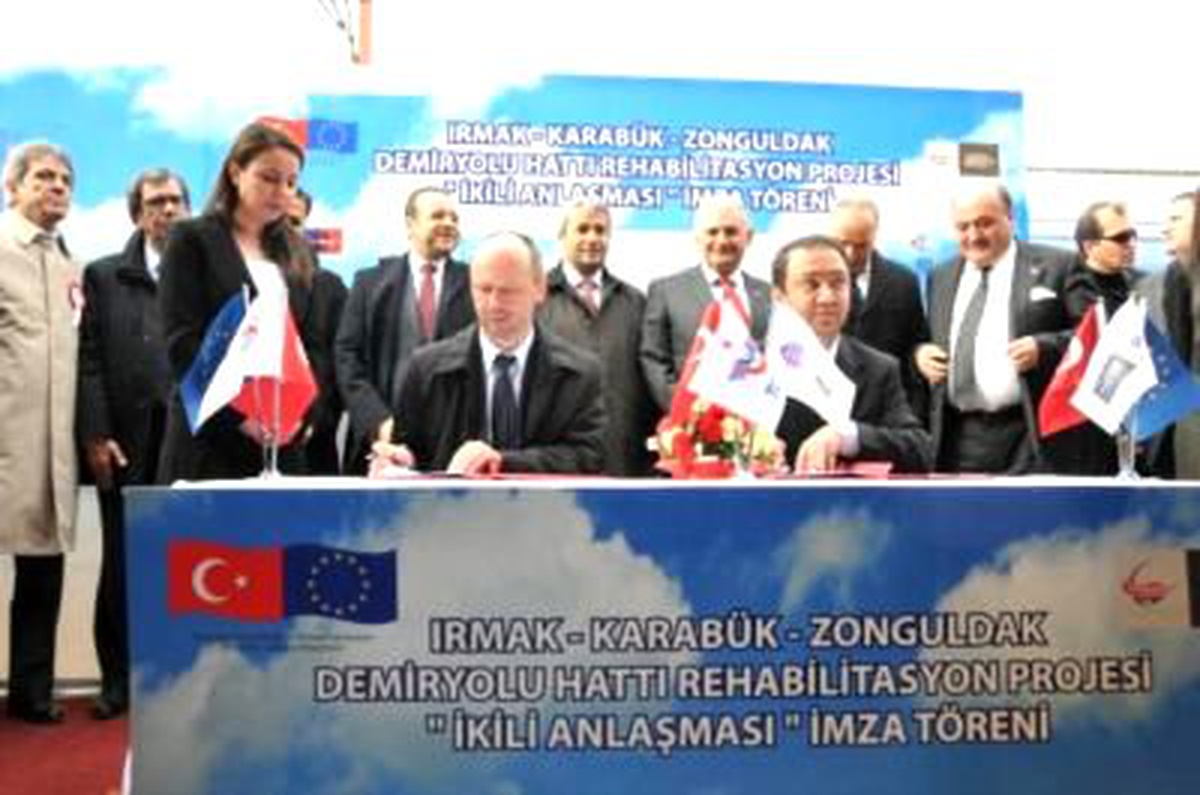 İzmit Köseköy-Gebze Yüksek Hızlı Tren Hattı Temeli 3 Bakanın Katıldığı Törenle Atıldı