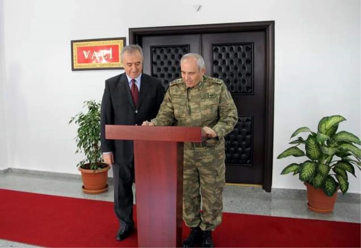 Jandarma Genel Komutanı Kalyoncu\'dan Vali Küçük\'ü Ziyaret