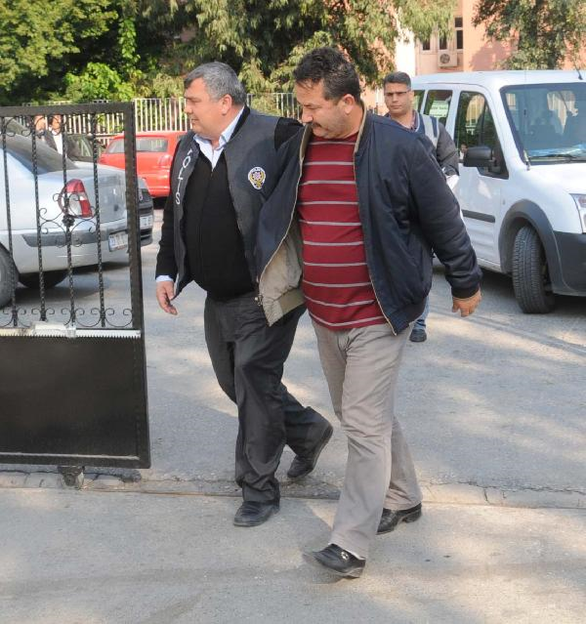 Mersin\'de Çete Operasyonu: 38 Gözaltı