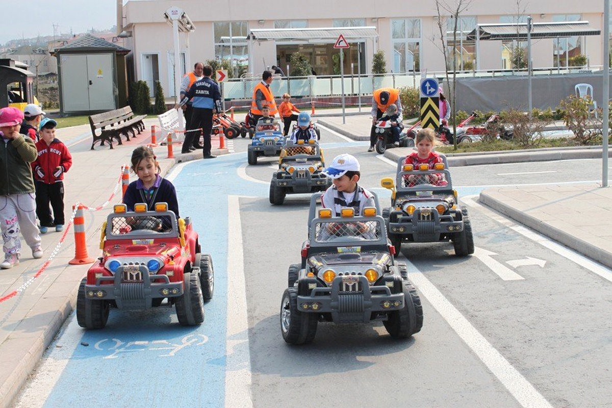 Namık Kemal İlköğretim Okulu Trafik Park\'ta