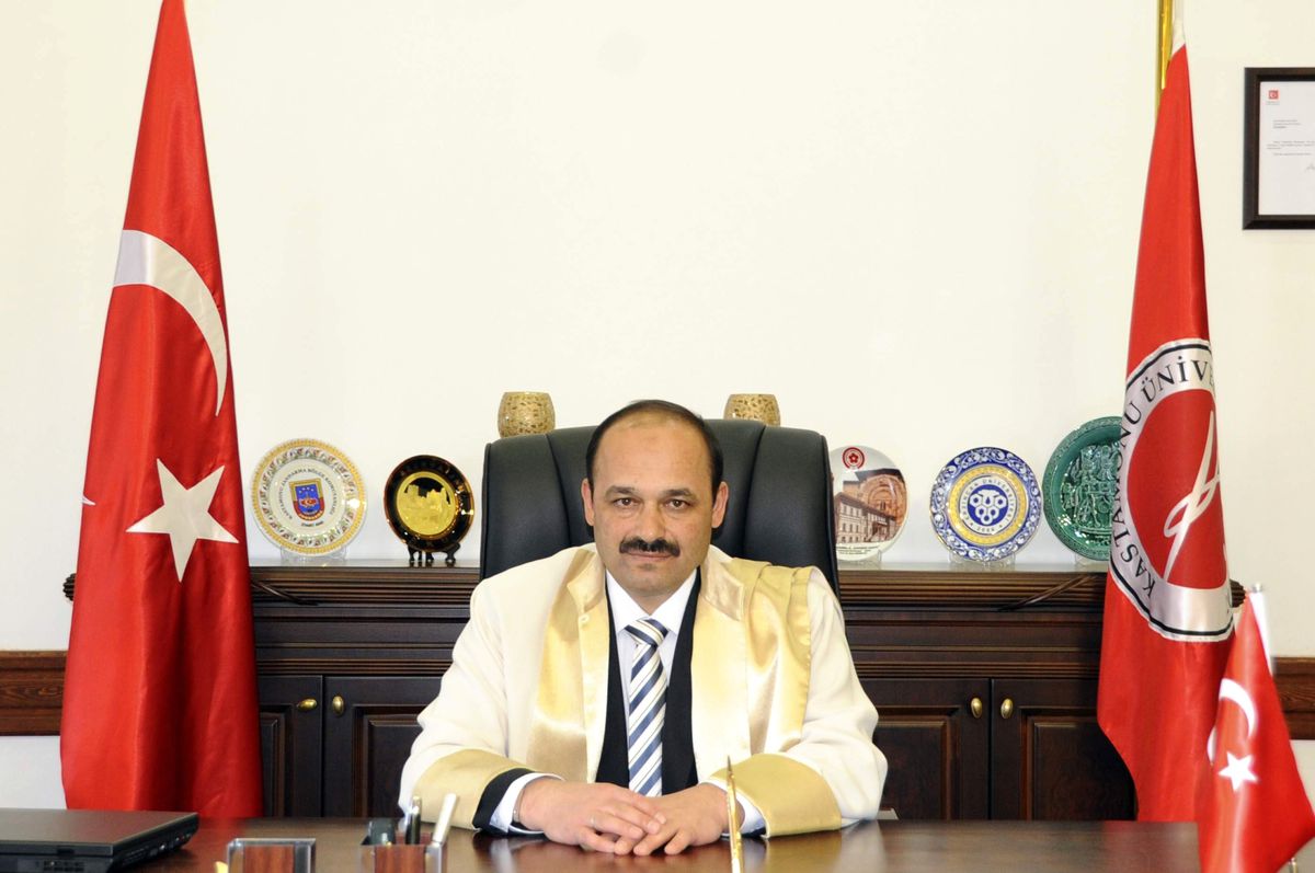 Rektör Aydın, \'Yılın Rektörü\' Seçildi