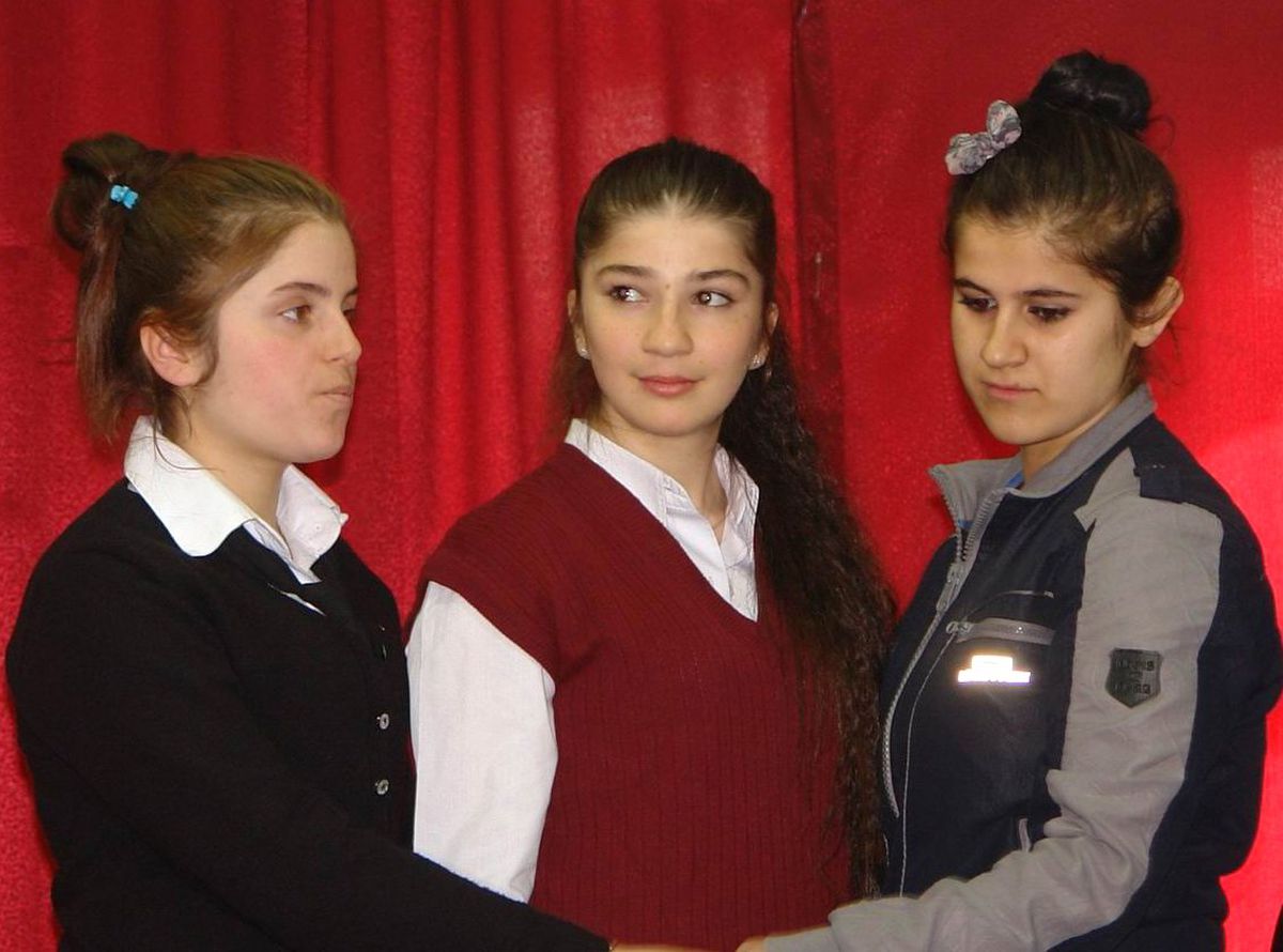 Şemdinli\'de Tiyatro Dalında Bir İlk