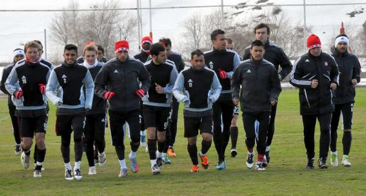 Sivasspor Teknik Direktörü Çalımbay: Ligde İddialıyız, Kupayı da İstiyoruz