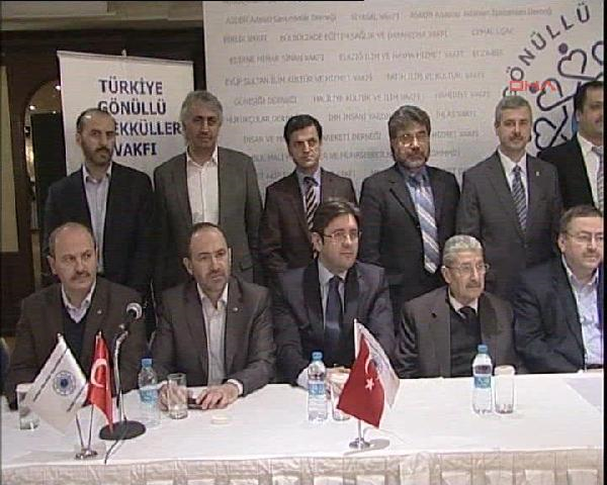 Yeniden --- Gönüllü Teşekküller Vakfı\'ndan Hükümette "4+4+4" Desteği