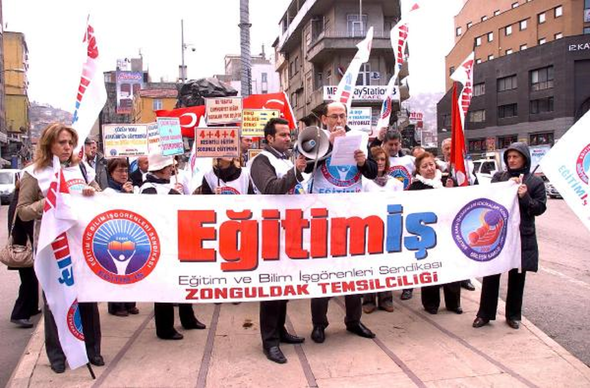 Zonguldak\'ta \'4+4+4\' Protestosu