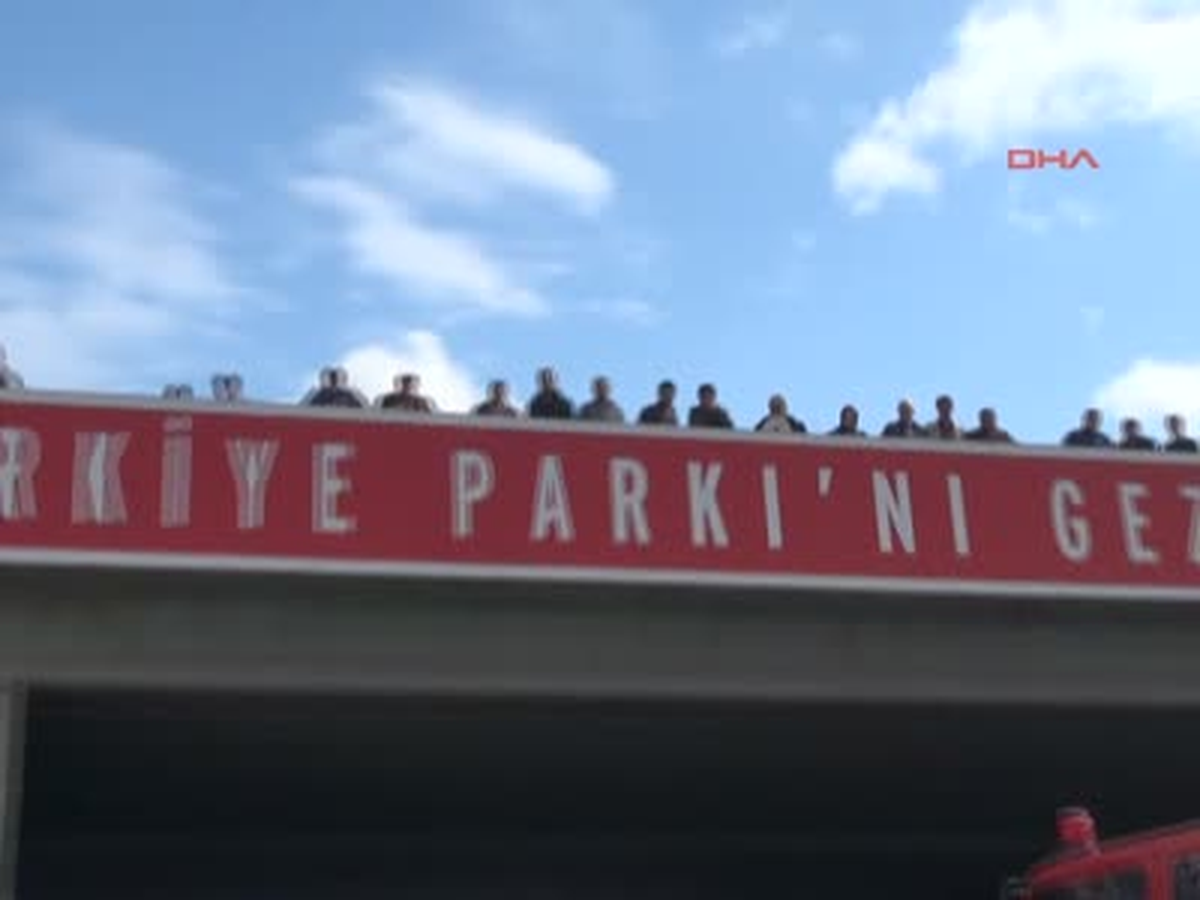Maltepe\'deki Kazada Sürücülerin Seyir Merakı
