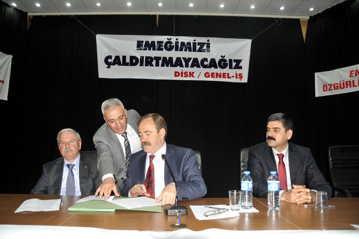 Akdeniz Belediyesi\'nde Toplu İş Sözleşmesi Sevinci