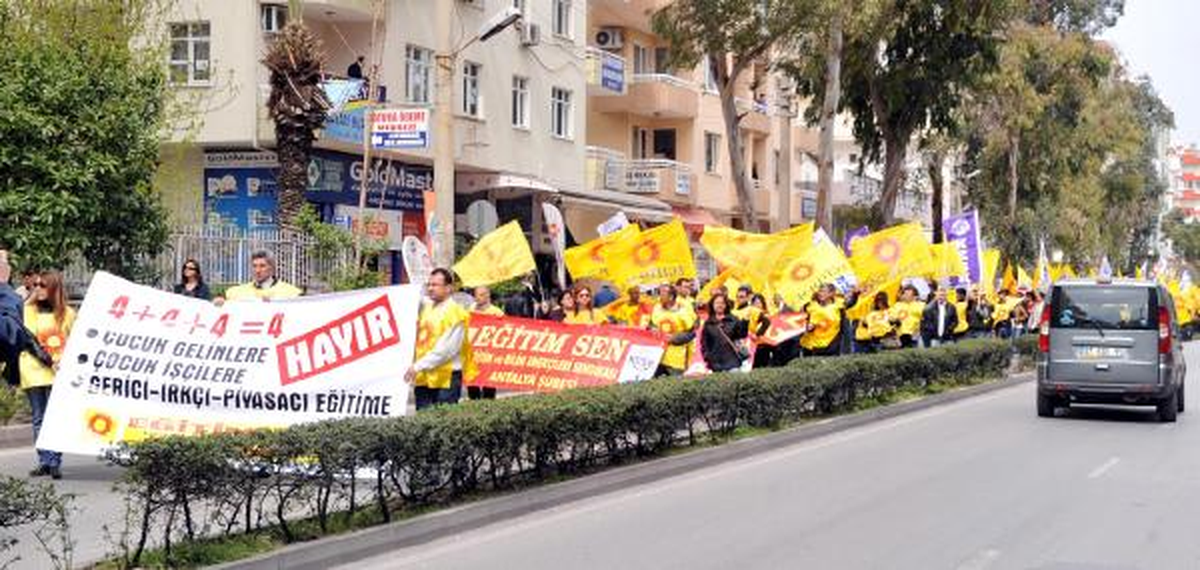 Antalya\'da \'4+4+4\'ü Protesto Yürüyüşü