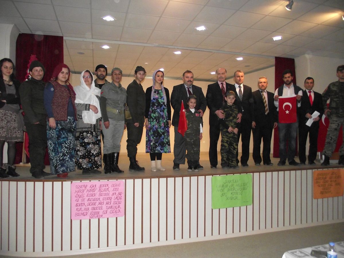 Bafra Umut Derneği Tiyatro Grubu Alaçam'da