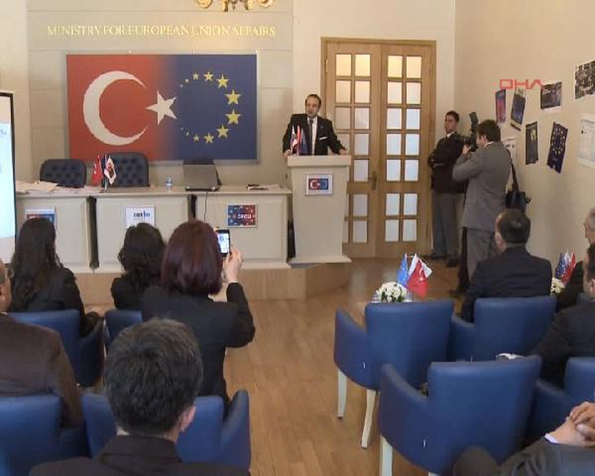 Bakan Bağış\'tan CHP\'ye Tandoğan Eleştirisi