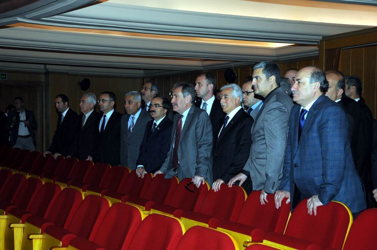 Bakan Günay Büyükşehir\'de