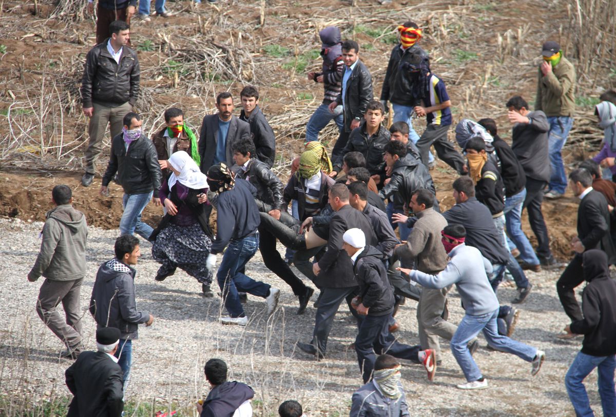 Bismil\'de Polise Saldırı