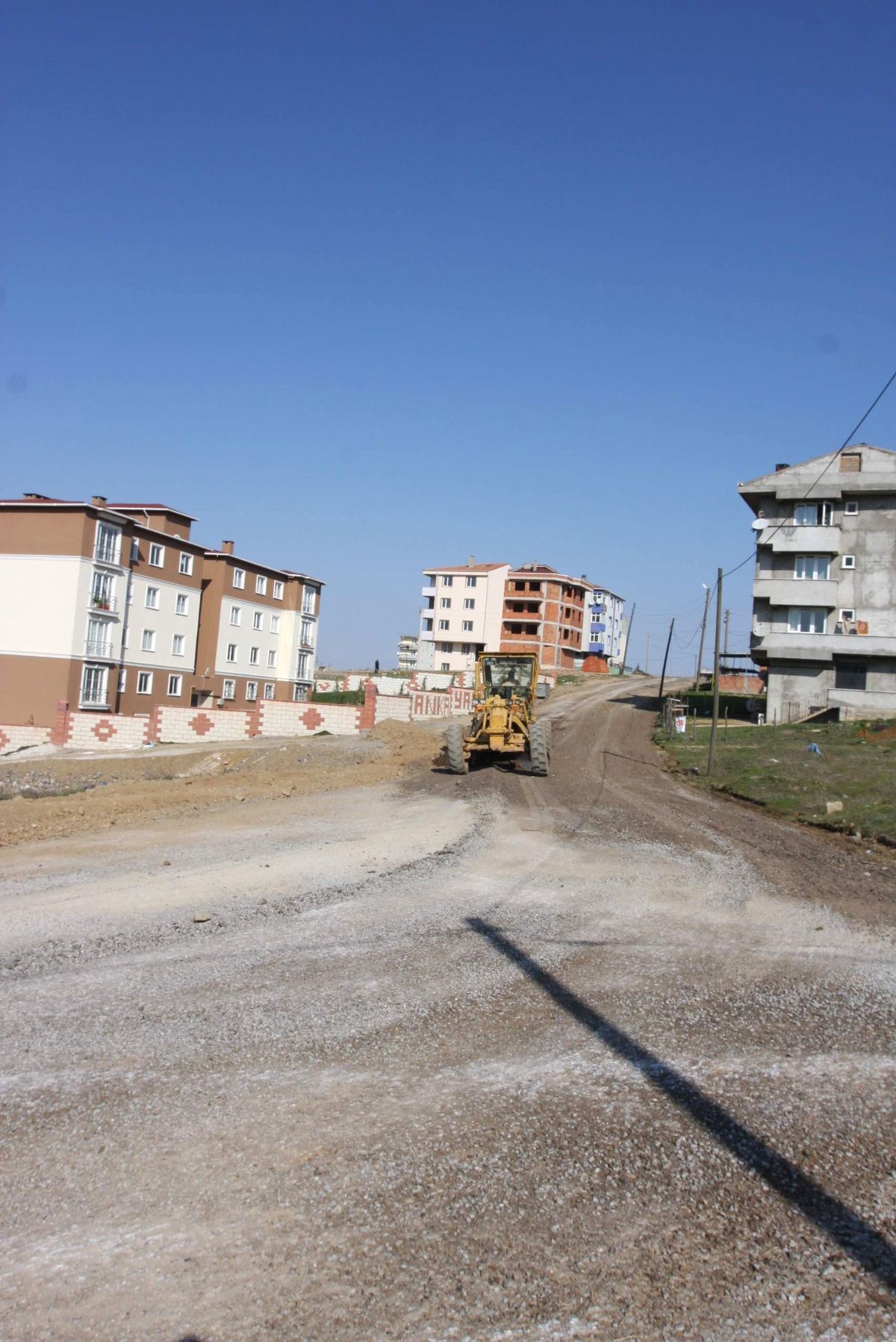 Çayırova\'da Yol Açma Çalışmaları Sürüyor