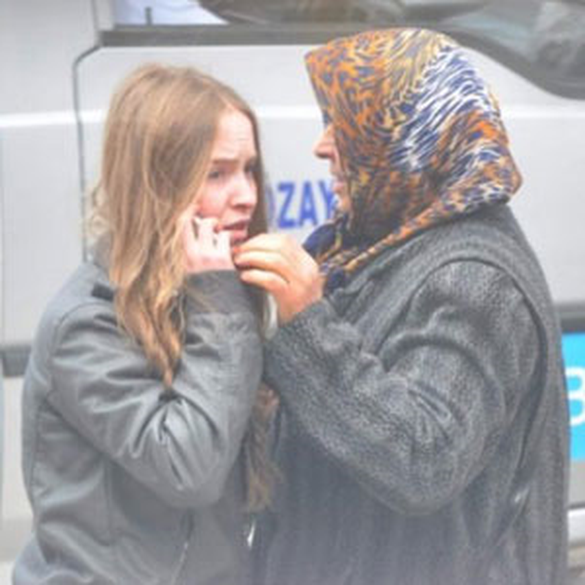 Cep Telefonu Dolandırıcısı Kadının Yüreğini Ağzına Getirdi