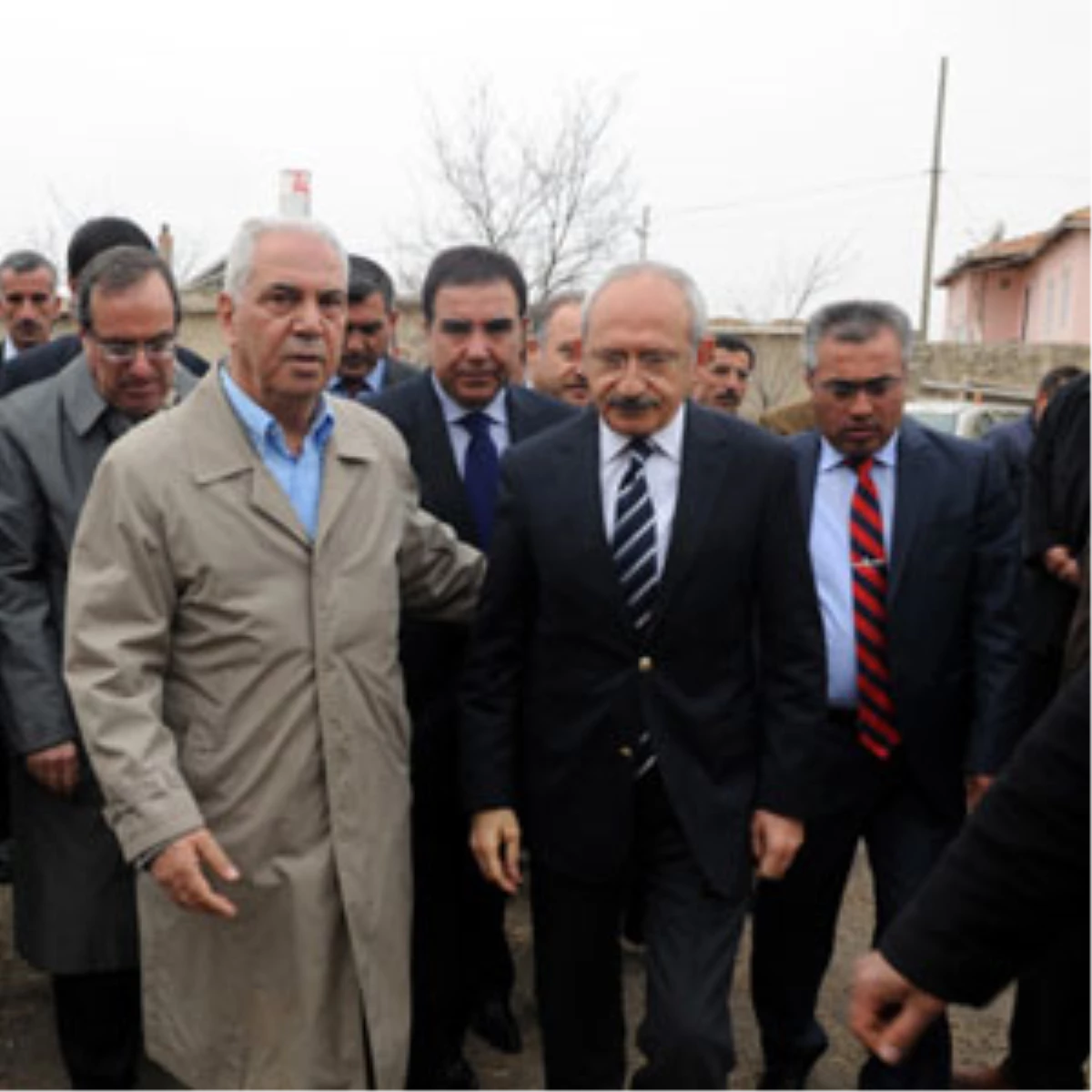 CHP Lideri Kılıçdaroğlu\'ndan Eşref Erdem\'e Taziye Ziyareti