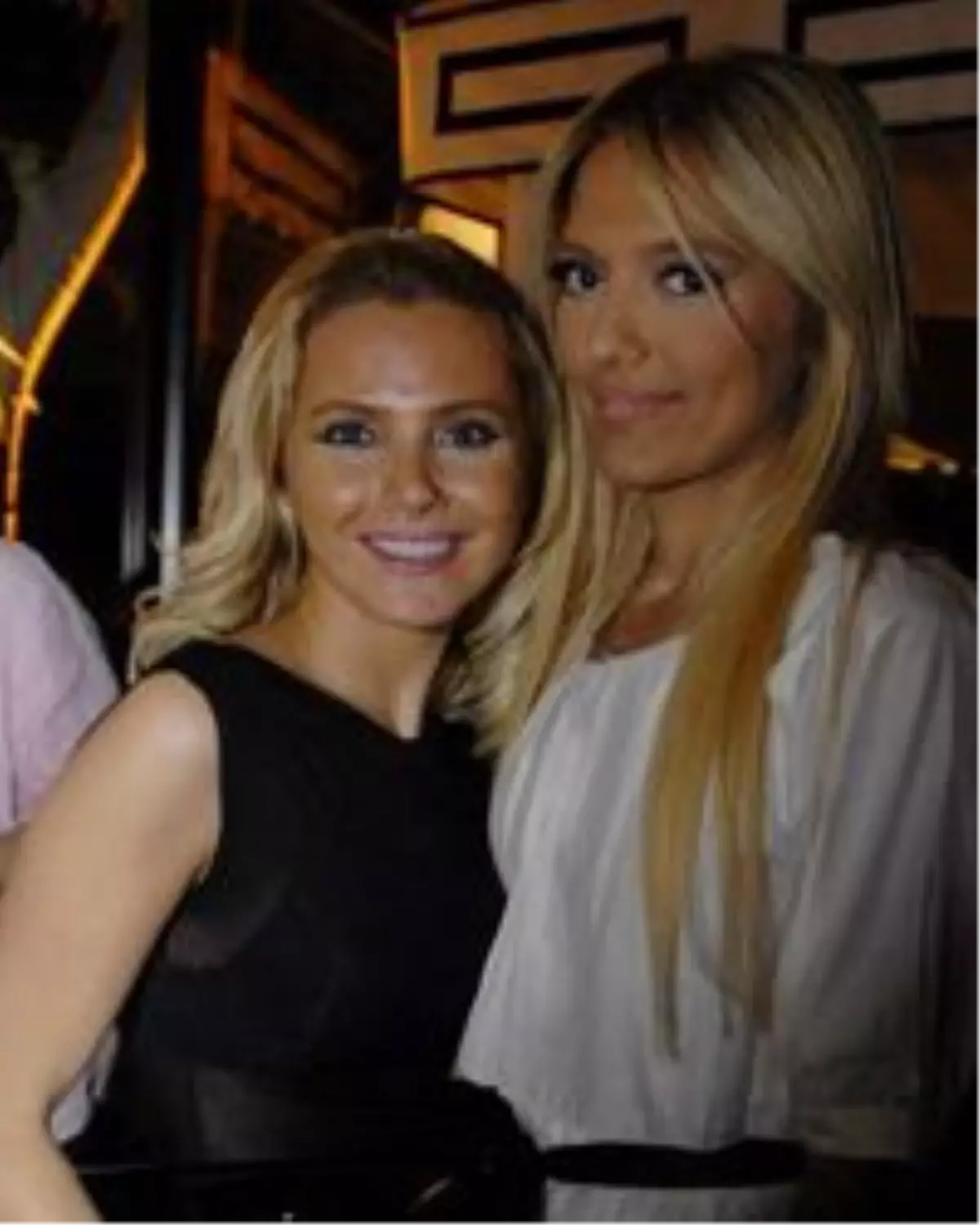 Demet Akalın ile Ece Erken Barıştı