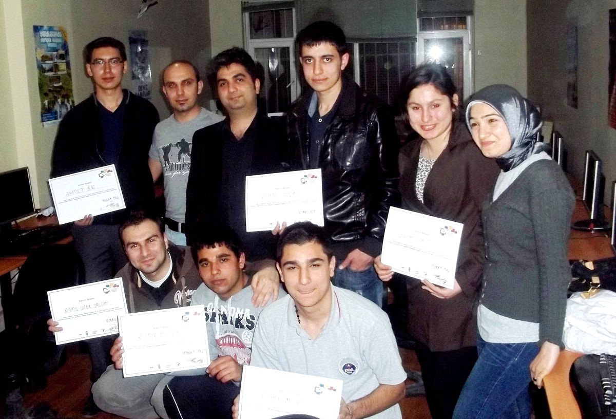 Gençlere \'Teknoloji ve Girişimcilik\' Eğitimi