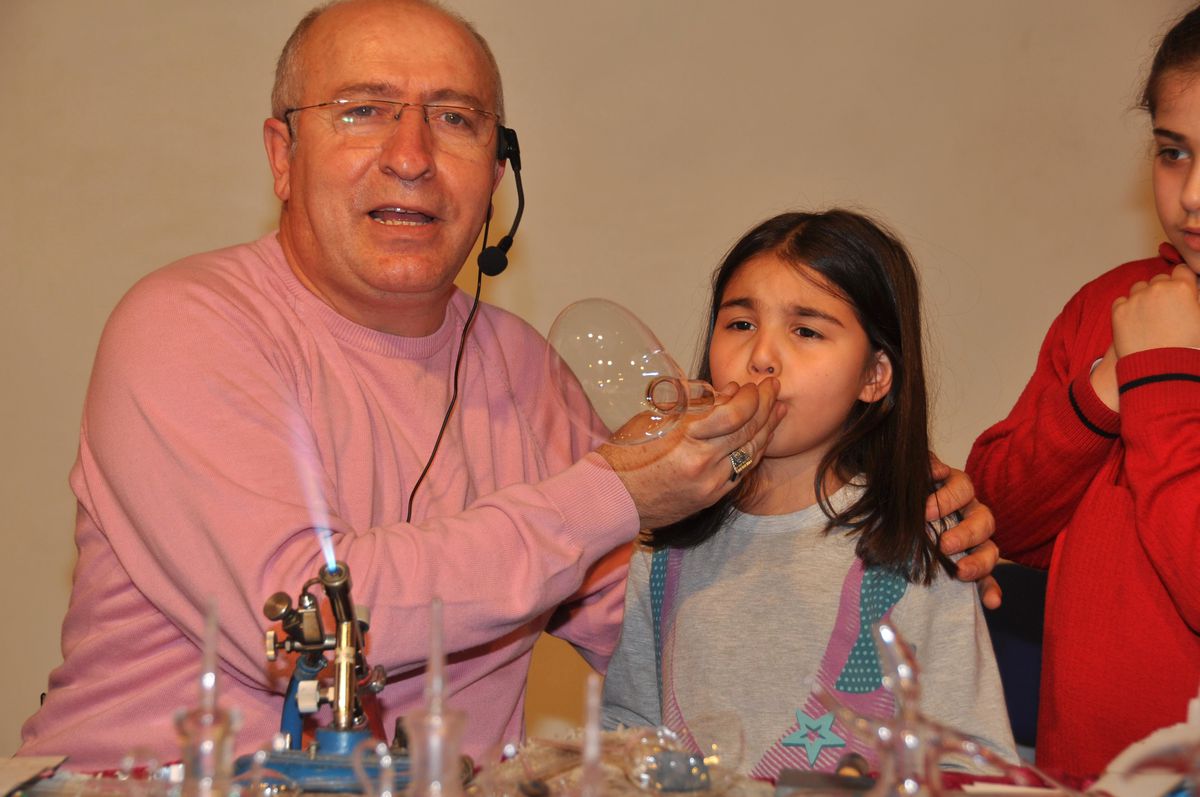 GKV\'de Camın Ateşle Dansı Büyüledi