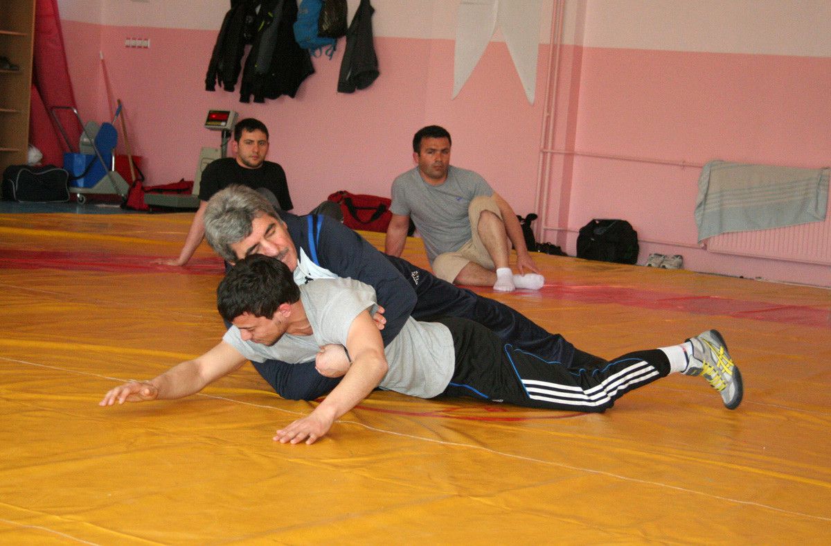 Güreş Antrenörlüğü 1. Kademe Kursu Devam Ediyor