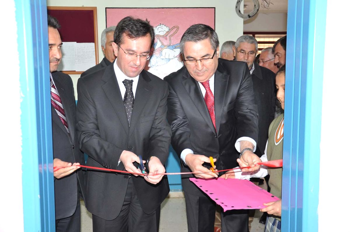 Hayırsever Doktordan İlköğretim Okuluna Bilim Sınıfı