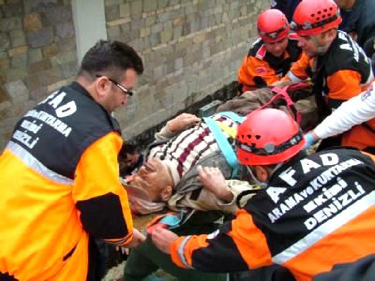 İnşaatta Toprak Göçtü, İşçi Kurtarıldı
