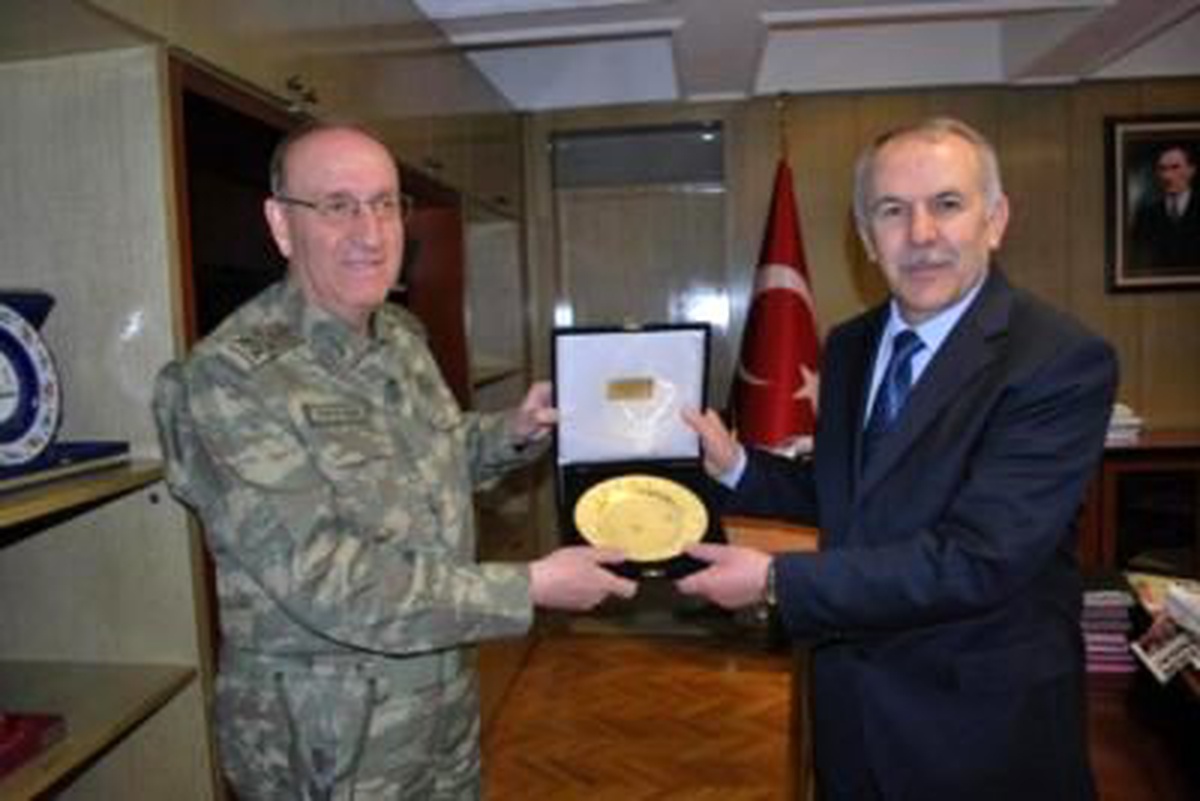 Kara Kuvvetleri Komutanı Kıvrıkoğlu, Suriye Sınırında İncelemelerde Bulundu