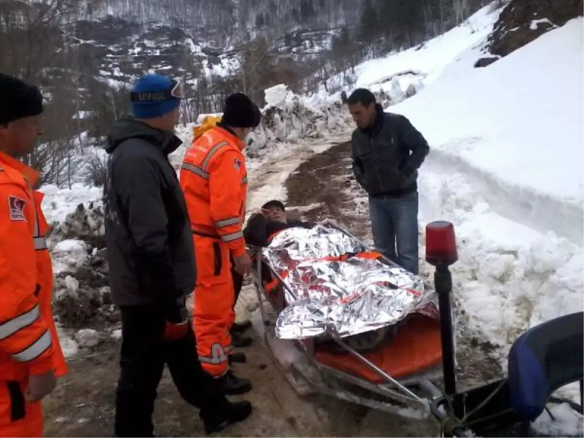 Kastamonu'da Kar Motosikletiyle Hasta Nakledildi