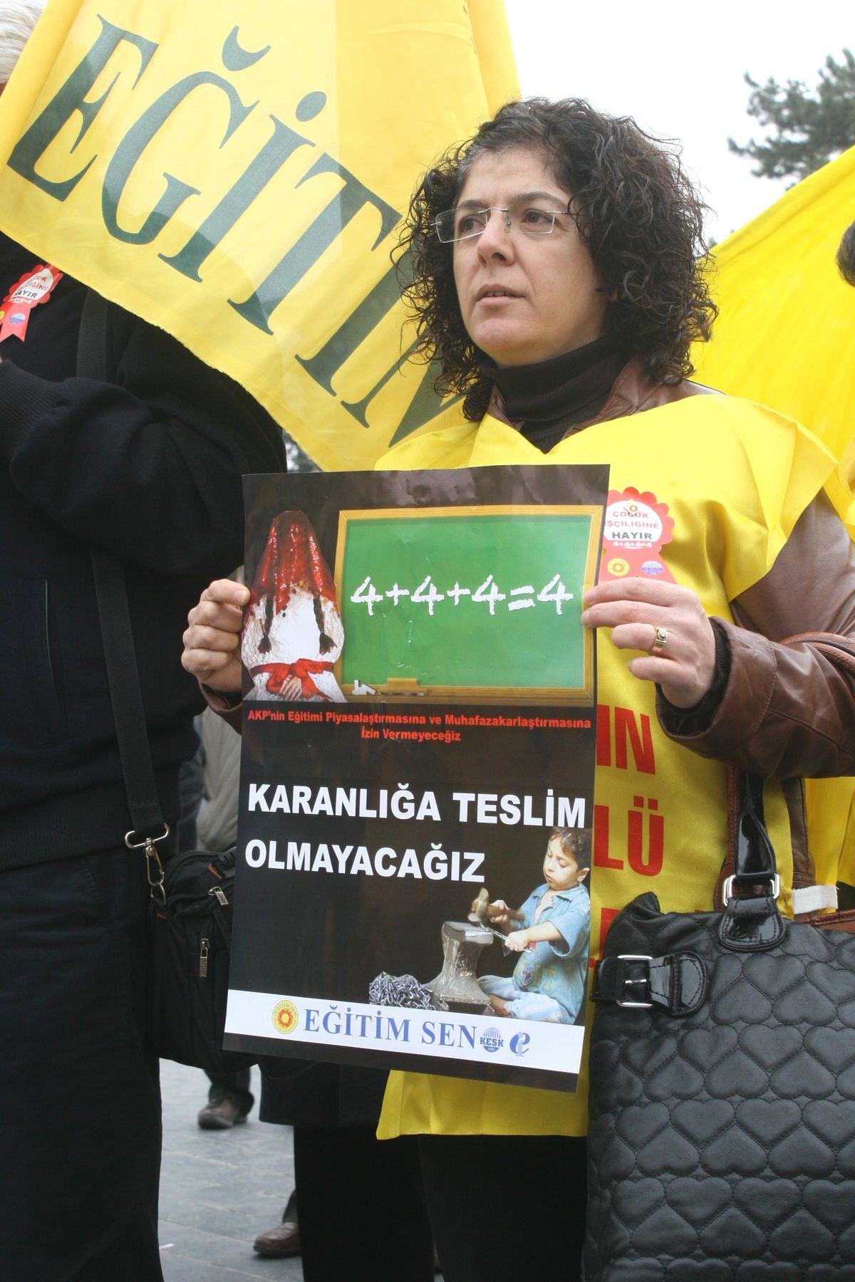 Kesk, 4+4+4 ve 4688 Yasa Tasarısının Geri Geçilmesini İstedi