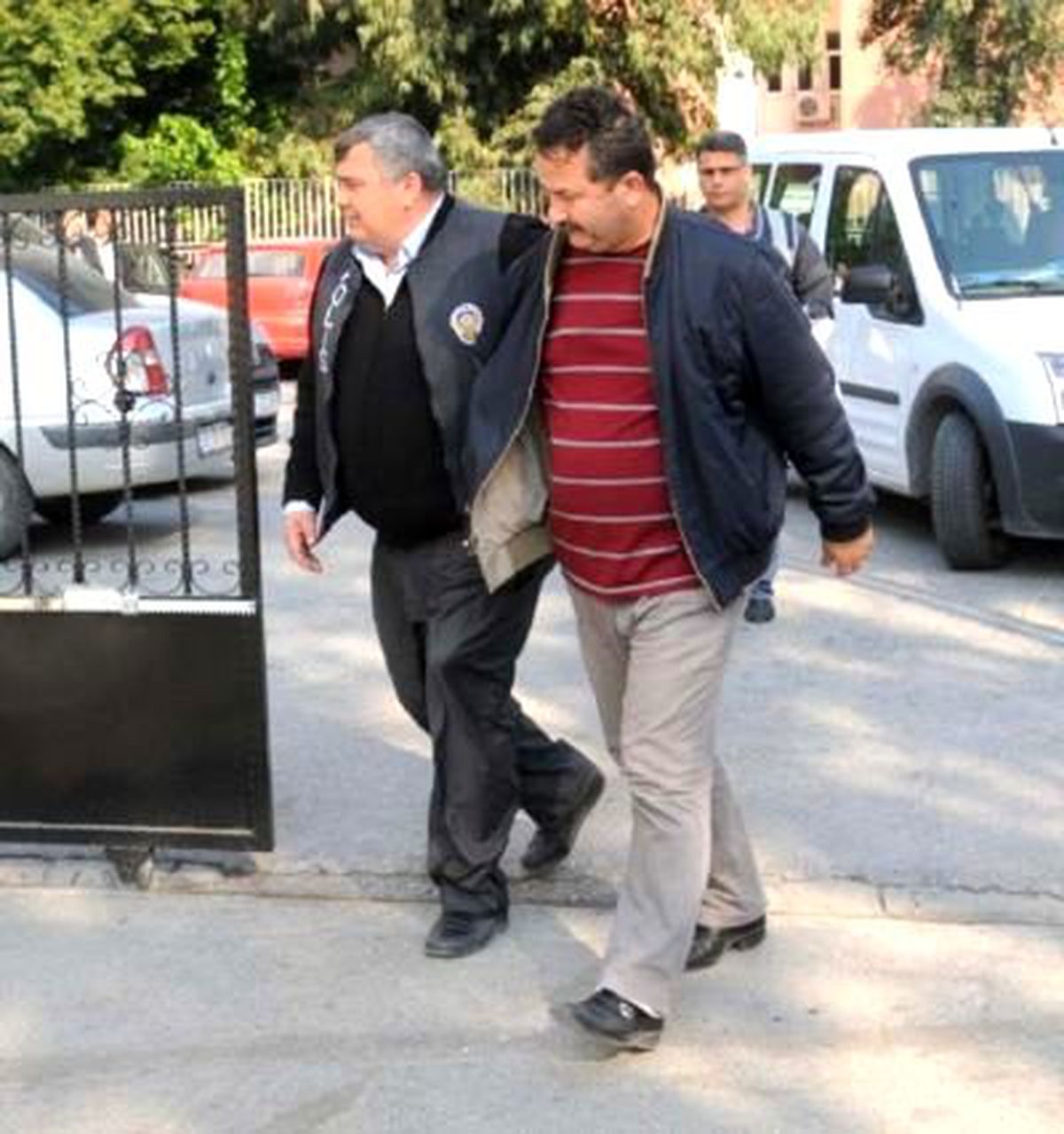Mersin\'de Çete Operasyonu: 38 Gözaltı