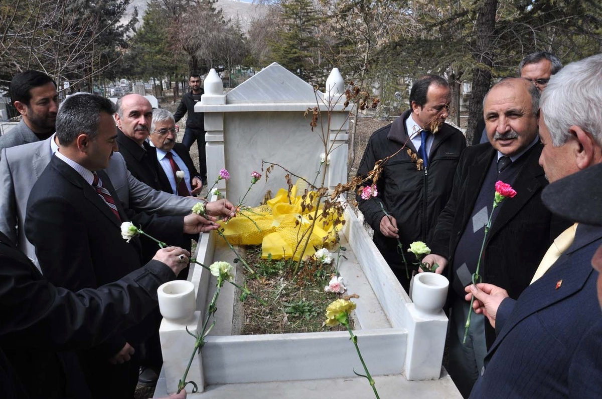 Meslektaşları ve Öğrencileri Yinanç'ı Unutmadı