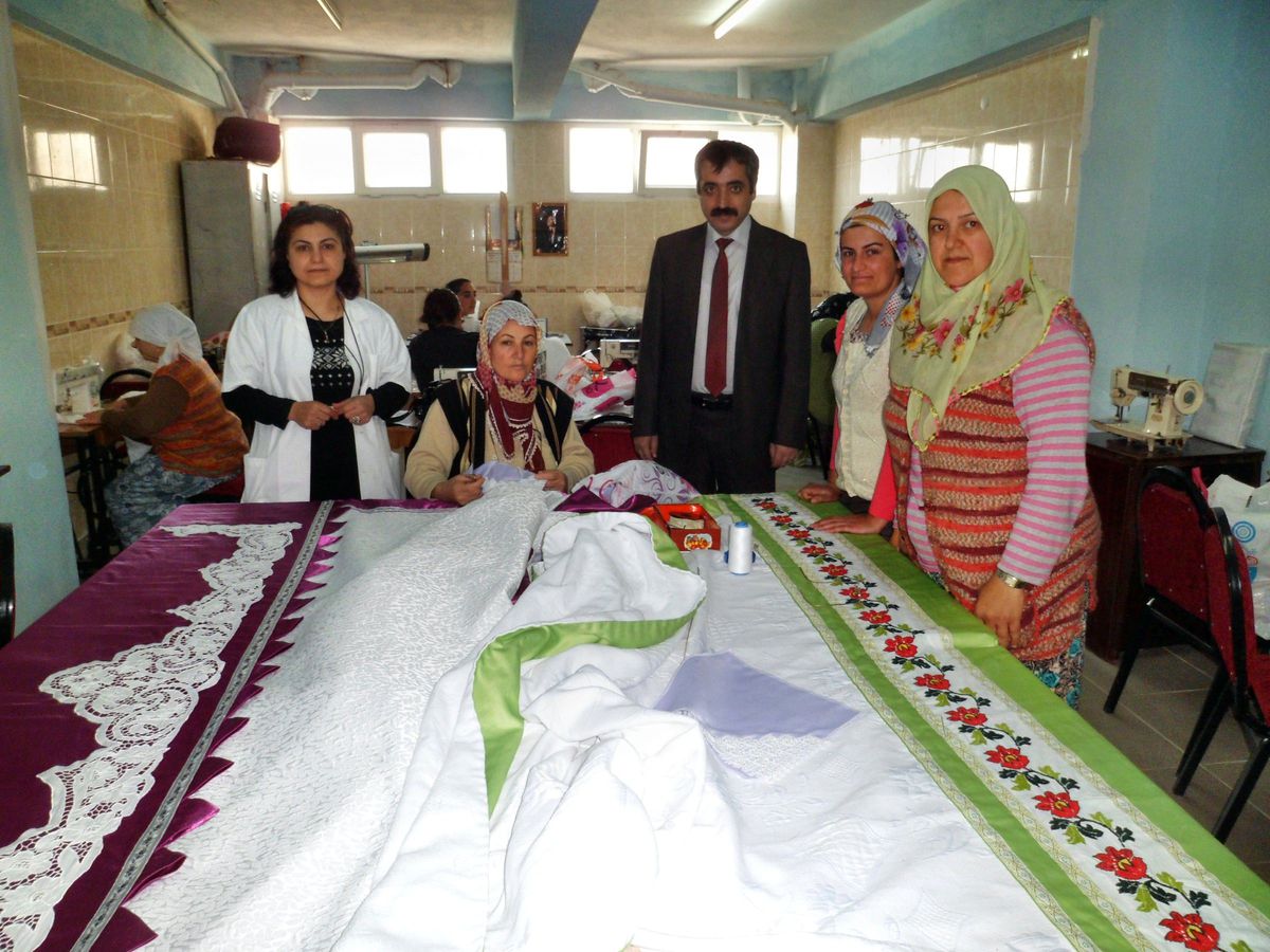 Söke Halk Eğitim Beldelerde Açtığı Kurslar Aile Bütçesine Katkı Sağlıyor