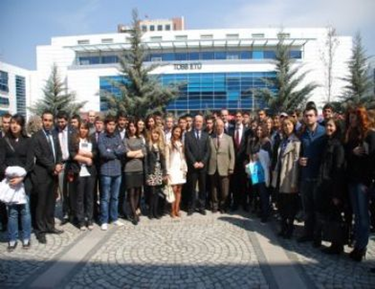 TOBB Etü\'deki \'2. Uluslararası İlişkiler ve Diplomasi Sempozyumu\'