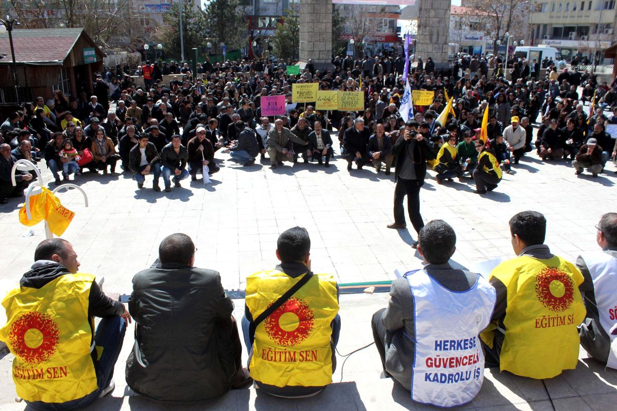 Tunceli\'de 4+4+4 Protestosu