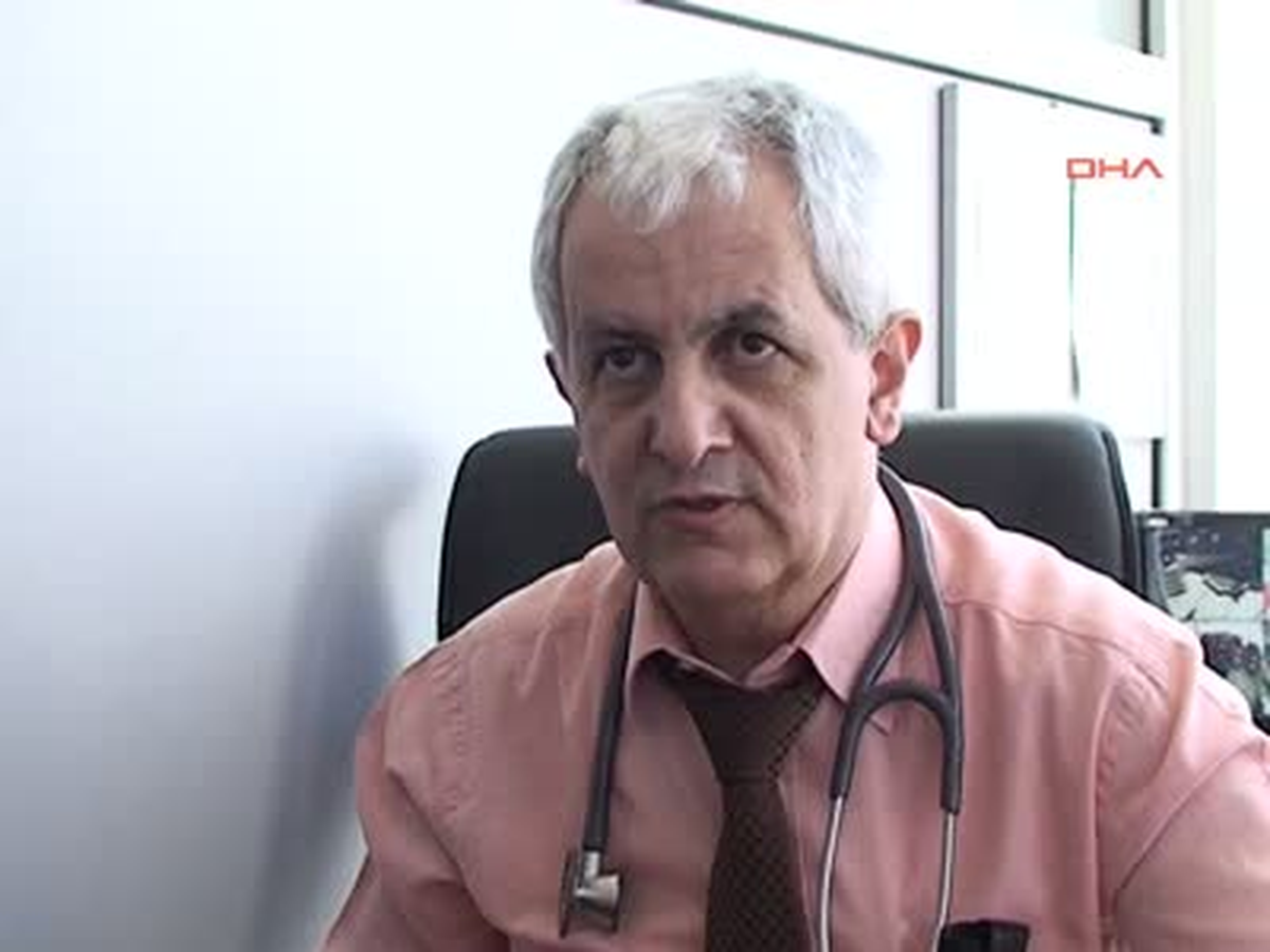 Türk Doktor Kosova'da 3 Günde Yüzlerce Hastaya Baktı