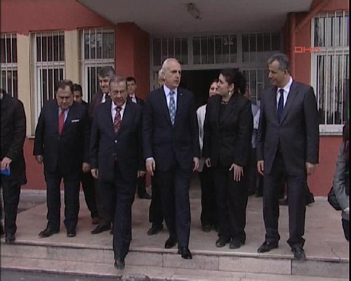 Vali Mutlu, İstanbul\'daki "4+4+4" Eylemlerini Değerlendirdi