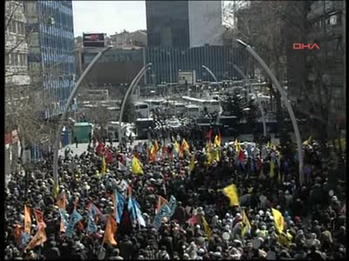 Kızılay Meydanında 4+4+4 Protestosu